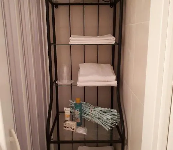 Sara E Angela Salerno