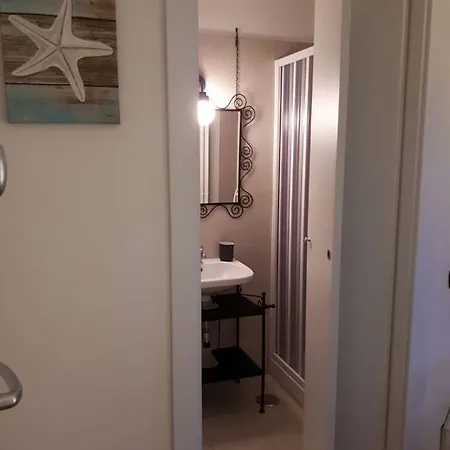 Sara E Angela Salerno