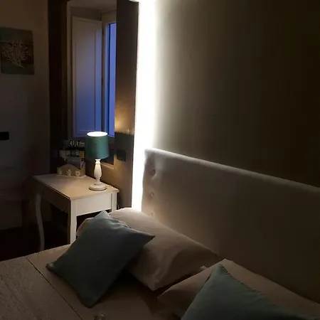 Sara E Angela 4*